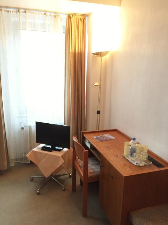 Hotel Ambassador Bonn Rum bild