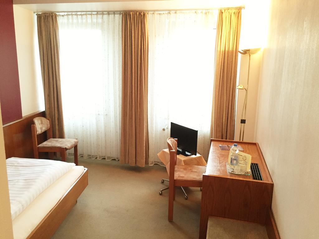Hotel Ambassador Bonn Rum bild